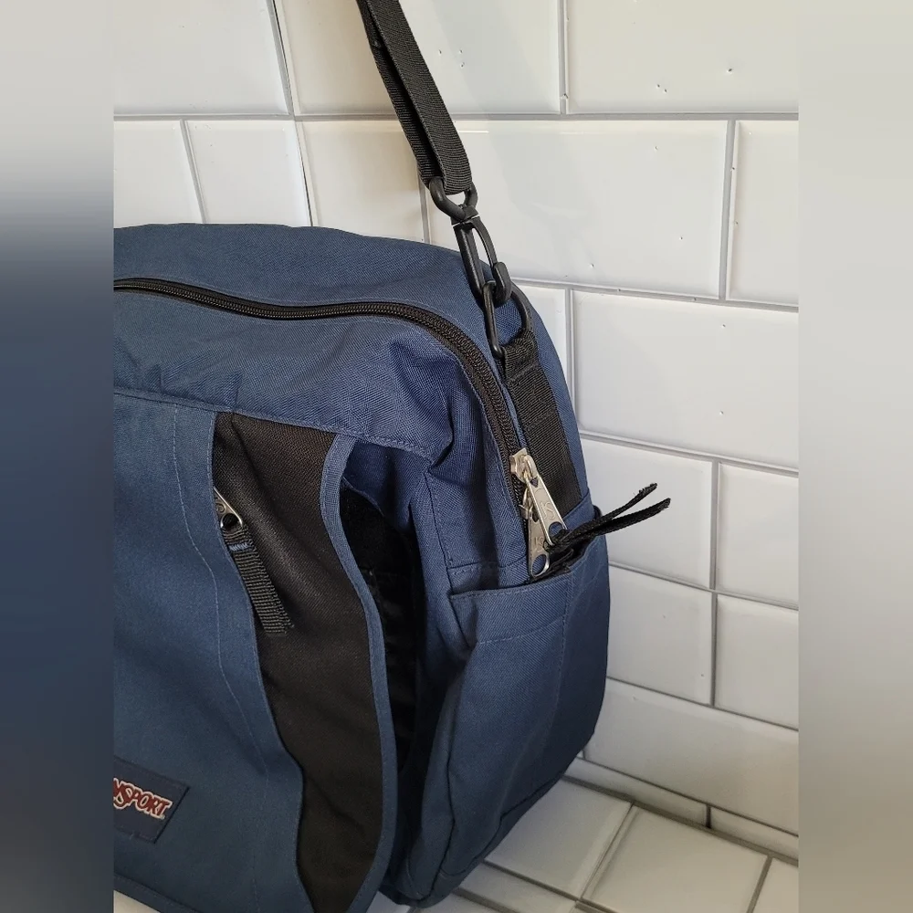 JANSPORT Large Multi Compartment Shoulder Crossbody Bag Laptop Padded Rear Lugga